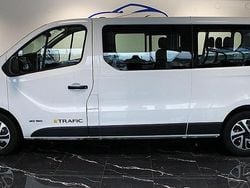 Vit Begagnad 2015 Renault Trafic Minibuss | 149 900 kr (Dyr)