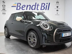 Grön Begagnad 2022 Mini Cooper SE Resolute Edition Halvkombi | 249 500 kr (Lite dyr)