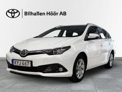 Vit Begagnad 2015 Toyota Auris Touring Sports Active Kombi | 139 900 kr (Marknadspris)