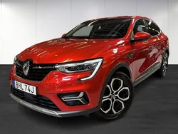 Röd (red) Begagnad 2022 Renault Arkana SUV | 219 900 kr (Marknadspris)