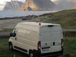 Vit Begagnad 2018 Peugeot Boxer Van | 180 000 kr (Bra pris)