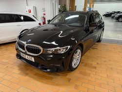 Svart Begagnad 2020 BMW 330e Sport Line Kombi | 279 000 kr (Marknadspris)