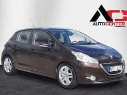 Svart Begagnad 2012 Peugeot 208 Halvkombi | 33 900 kr (Marknadspris)