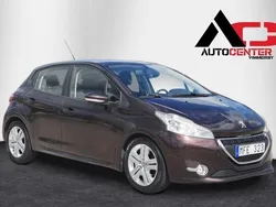 Svart Begagnad 2012 Peugeot 208 Halvkombi | 45 500 kr (Dyr)