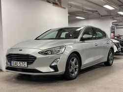 Grå Begagnad 2018 Ford Focus Titanium Halvkombi | 159 900 kr (Marknadspris)