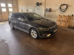 Grå Begagnad 2018 VW Passat Alltrack Kombi | 208 000 kr (Marknadspris)