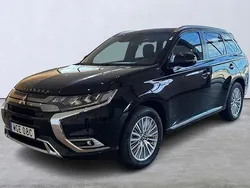 Svart Begagnad 2020 Mitsubishi Outlander P-HEV SUV | 239 900 kr (Dyr)