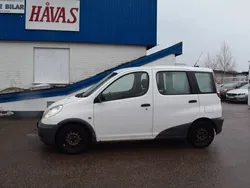 Vit Begagnad 2005 Toyota Yaris Verso Minibuss | 24 500 kr (Superpris)