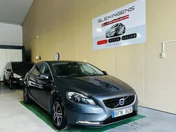 Grå Begagnad 2012 Volvo V40 Momentum Kombi | 99 900 kr (Marknadspris)