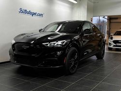 Svart Ny 2025 Ford Mustang Mach-E SUV | 815 000 kr