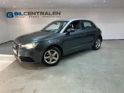 Grå Begagnad 2013 Audi A1 Sportback Sport Halvkombi | 89 900 kr (Marknadspris)