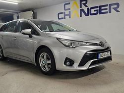 Silver Begagnad 2016 Toyota Avensis Active Kombi | 134 900 kr (Bra pris)