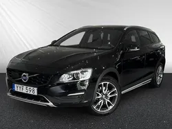 Svart Begagnad 2017 Volvo V60 CC Standard Kombi | 209 900 kr (Marknadspris)