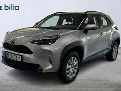Silver Ny 2025 Toyota Yaris Cross Active SUV | 299 900 kr (Marknadspris)