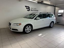 Vit Begagnad 2012 Volvo V70 Momentum Kombi | 109 900 kr (Marknadspris)