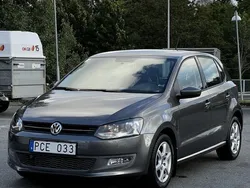 Grå Begagnad 2010 VW Polo Halvkombi | 105 000 kr (Marknadspris)