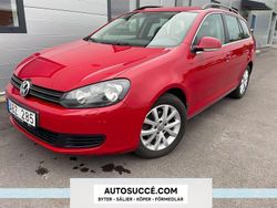 Mörkröd (röd) Begagnad 2010 VW Golf VI Kombi | 99 899 kr (Marknadspris)