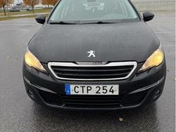 Svart Begagnad 2015 Peugeot 308 Active Kombi | 54 999 kr (Marknadspris)