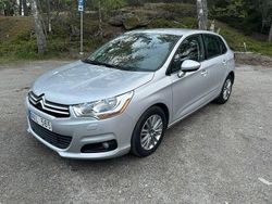 Silver Begagnad 2013 Citroën C4 Halvkombi | 82 900 kr (Bra pris)