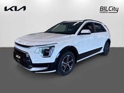 Vit (snow white pearl (swp)) Begagnad 2024 Kia Niro Advance SUV | 392 662 kr (Marknadspris)