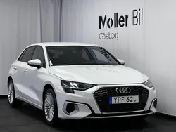 Vit (ibisvit) Begagnad 2023 Audi A3 Sportback Proline Halvkombi | 229 900 kr (Marknadspris)