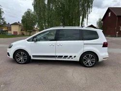 Vit Begagnad 2017 Seat Alhambra 4Drive Minibuss | 189 000 kr (Marknadspris)