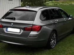 Grå Begagnad 2011 BMW 520 Shadowline Kombi | 92 000 kr (Dyr)
