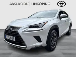 Vit Begagnad 2018 Lexus NX300h Executive Line SUV | 279 000 kr (Marknadspris)