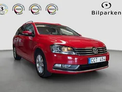 Röd Begagnad 2013 VW Passat Kombi | 129 990 kr (Dyr)