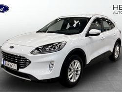 Vit Begagnad 2023 Ford Kuga Titanium SUV | 299 900 kr (Lite dyr)