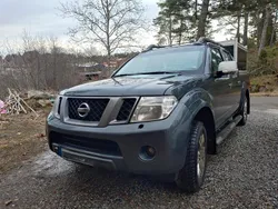 Grå Begagnad 2015 Nissan Navara Pickup | 160 000 kr (Bra pris)