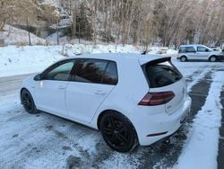 Vit Begagnad 2018 VW Golf VII GTI Halvkombi | 238 000 kr (Marknadspris)