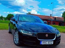 Svart Begagnad 2016 Jaguar XE Sedan | 129 000 kr (Bra pris)