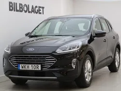 Svart Begagnad 2022 Ford Kuga Titanium SUV | 224 800 kr (Marknadspris)