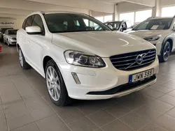 Vit Begagnad 2015 Volvo XC60 Momentum SUV | 175 000 kr (Marknadspris)
