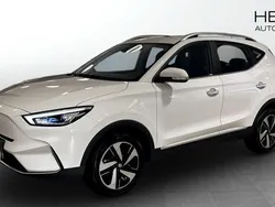 Vit (white) Begagnad 2023 MG ZS Comfort Sedan | 309 900 kr (Marknadspris)