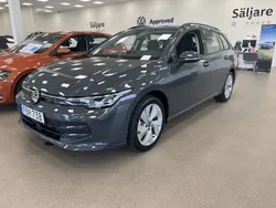 Grå Ny 2024 VW Golf VIII Life Kombi | 334 900 kr (Marknadspris)