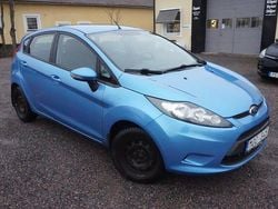Blå Begagnad 2012 Ford Fiesta Halvkombi | 49 900 kr (Marknadspris)