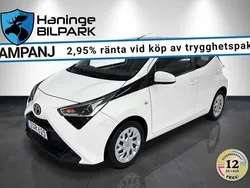 Vit Begagnad 2020 Toyota Aygo X-play Halvkombi | 109 900 kr