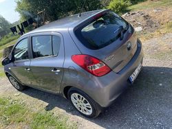 Grå Begagnad 2010 Hyundai i20 Select Halvkombi | 42 000 kr (Marknadspris)