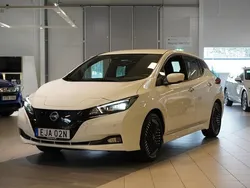 Vit Begagnad 2022 Nissan Leaf N-Connecta Halvkombi | 179 900 kr (Bra pris)