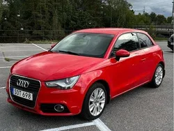 Röd Begagnad 2011 Audi A1 S-Line Halvkombi | 110 000 kr (Marknadspris)