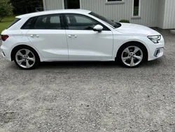 Vit Begagnad 2021 Audi A3 Sportback Advanced Halvkombi | 193 000 kr (Superpris)