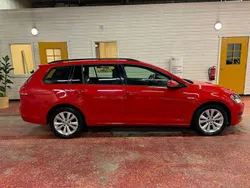 Röd Begagnad 2015 VW Golf VII Kombi | 114 800 kr (Marknadspris)