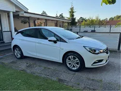 Vit Begagnad 2016 Opel Astra Dynamic Halvkombi | 114 000 kr (Marknadspris)