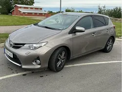 Brun Begagnad 2015 Toyota Auris Edition Halvkombi | 115 000 kr (Lite dyr)