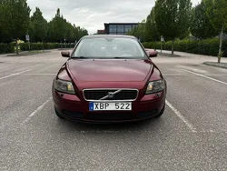 Röd Begagnad 2006 Volvo S40 Sedan | 17 000 kr (Bra pris)
