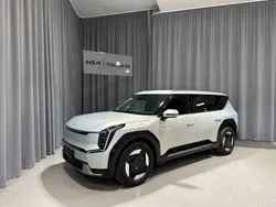 Grå Begagnad 2023 Kia EV9 2 SUV | 807 900 kr (Marknadspris)