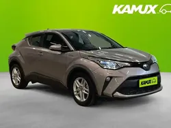 Silver/grå Begagnad 2020 Toyota C-HR Active SUV | 238 900 kr (Marknadspris)