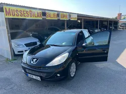 Svart Begagnad 2011 Peugeot 207 Halvkombi | 48 000 kr (Lite dyr)